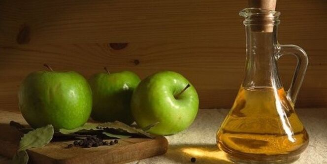 Vinagre de sidra de mazá por inchazo das pernas