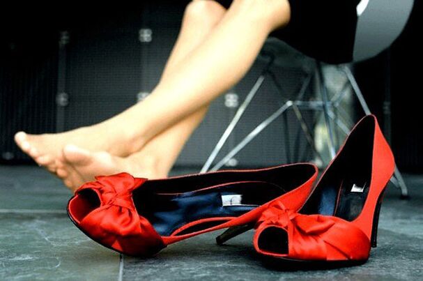 Evitar zapatos de tacón alto para evitar varices
